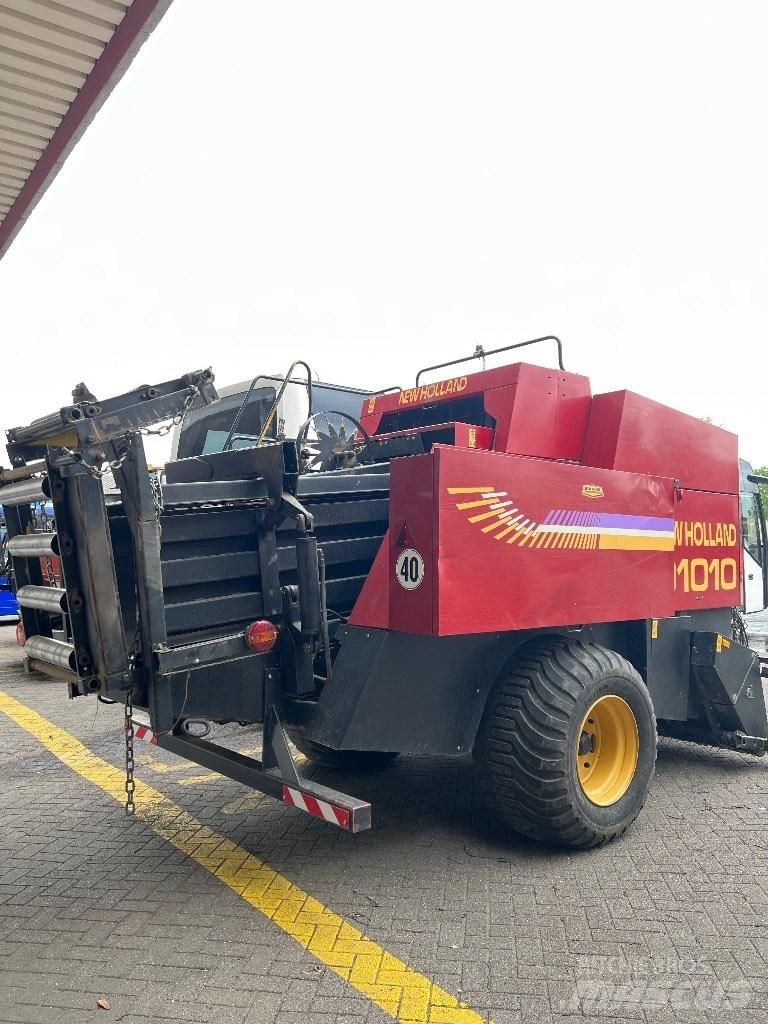 New Holland D 1010 Тюкові прес-підбирачі