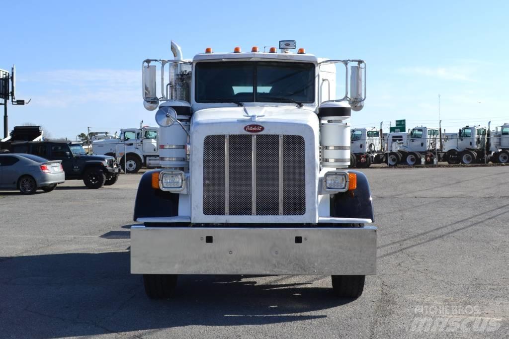 Peterbilt 367 Тягачі