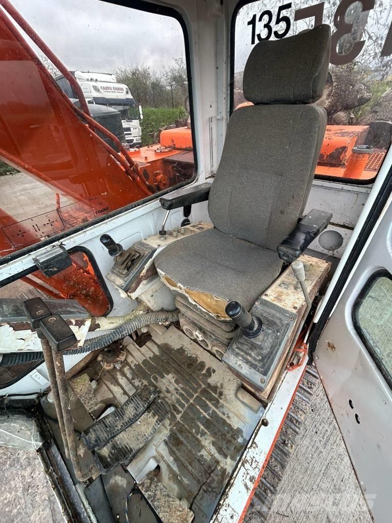 Daewoo DH 130 Гусеничні екскаватори