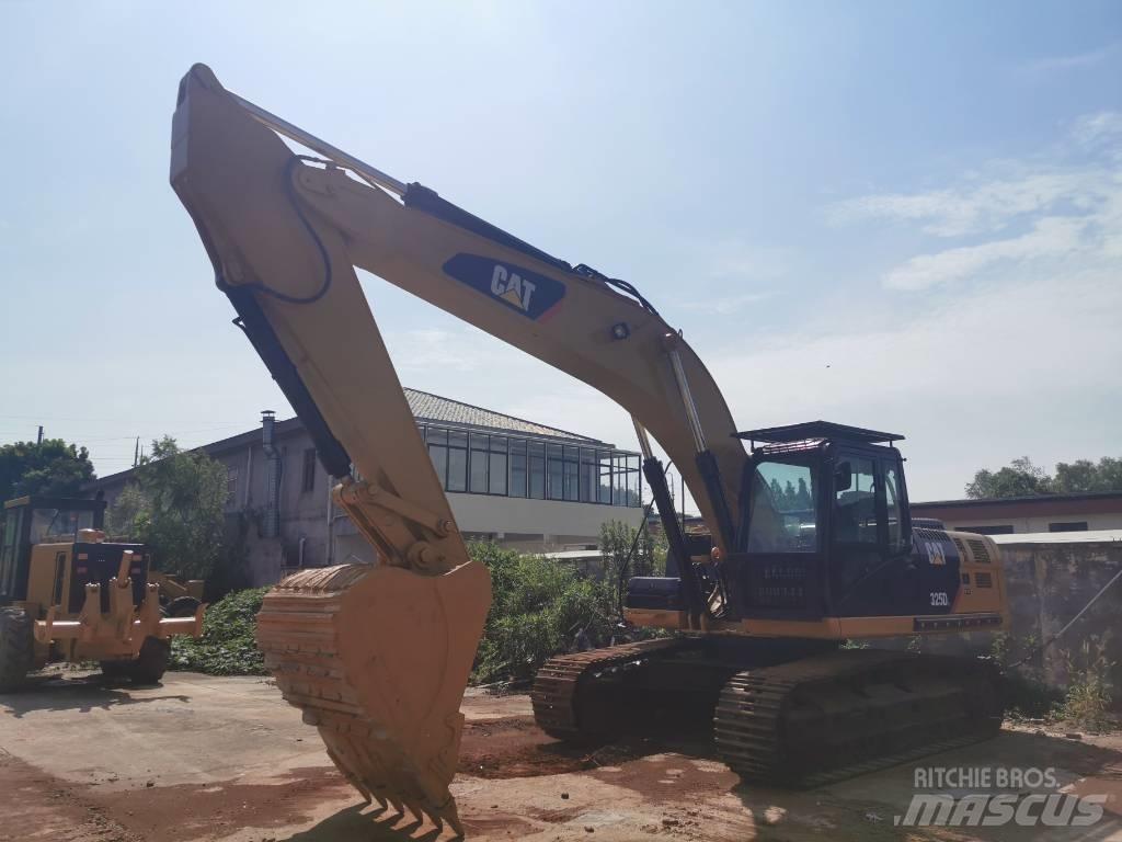 CAT 325DL Гусеничні екскаватори