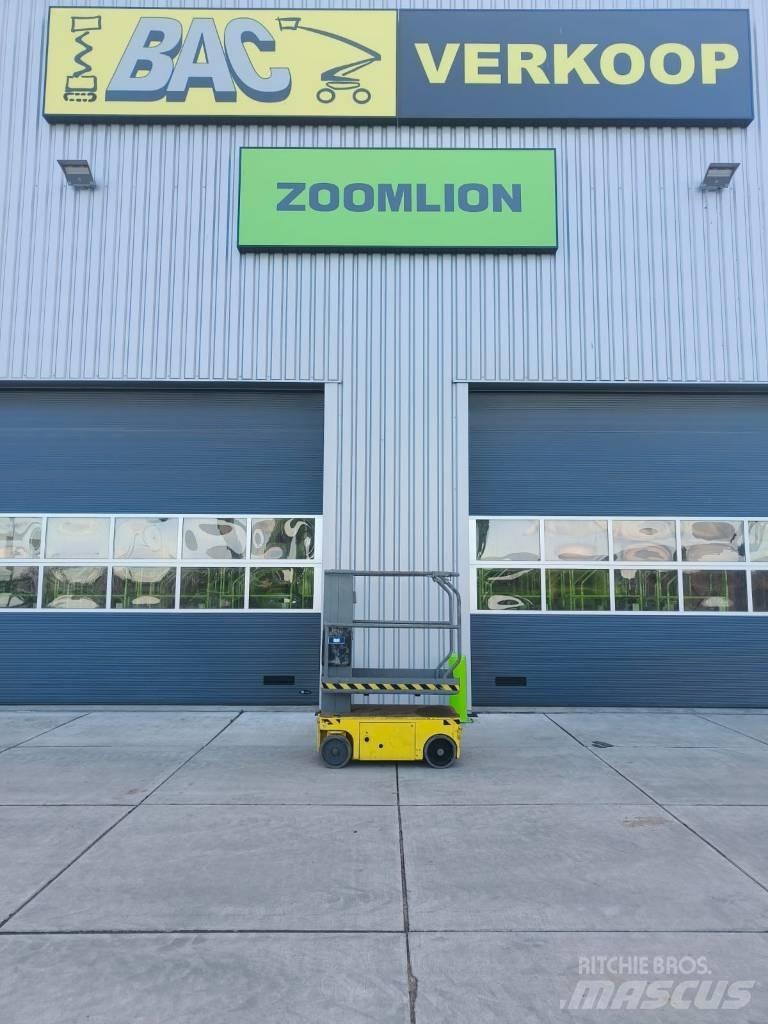 UpRight TM12 Вертикальні щоглові підйомники