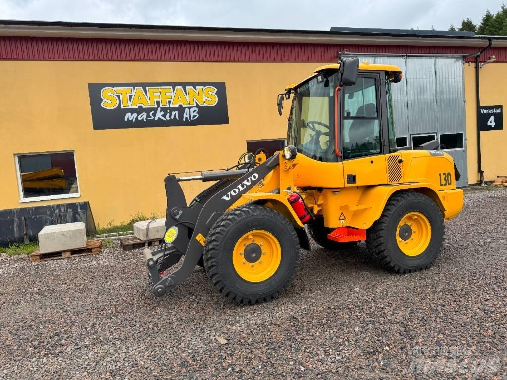 Volvo L 30 HS Фронтальні навантажувачі