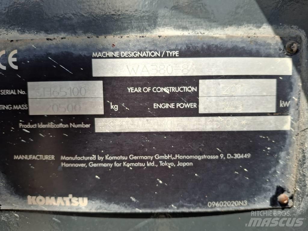 Komatsu WA 380-8 Малі навантажувачі
