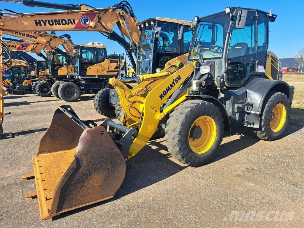 Komatsu WA100-8E0 Фронтальні навантажувачі