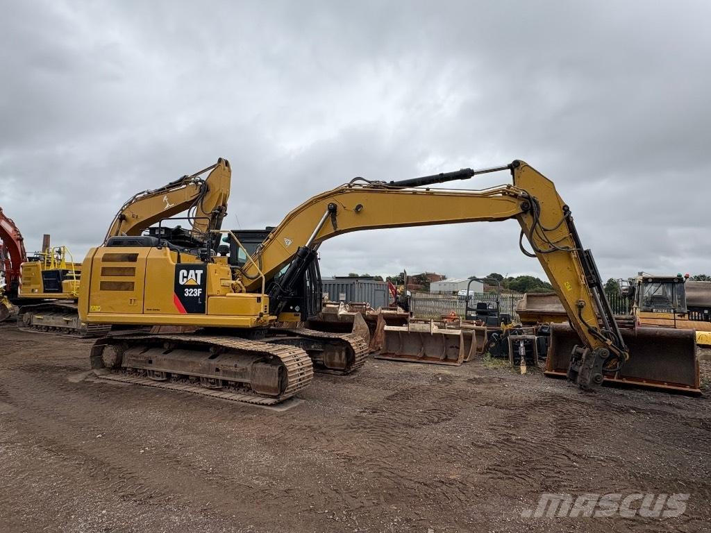 CAT 323 F L Гусеничні екскаватори