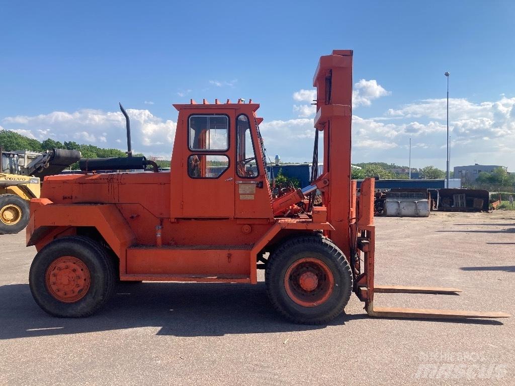 Ljungby 12 ton Дизельні навантажувачі