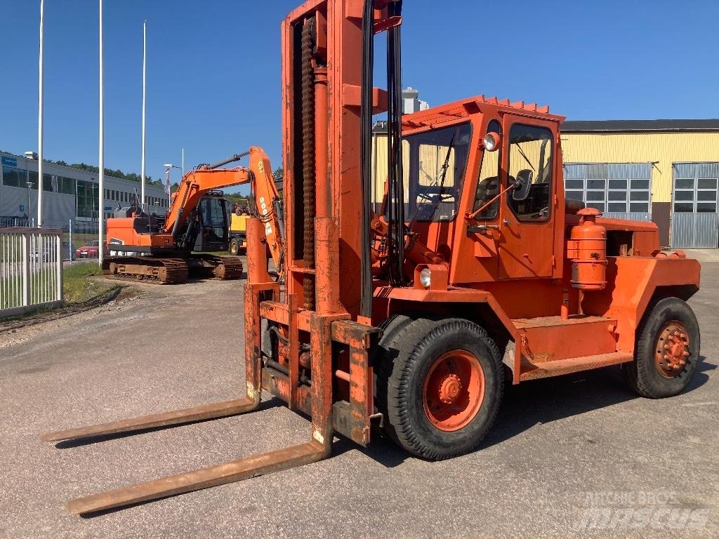Ljungby 12 ton Дизельні навантажувачі