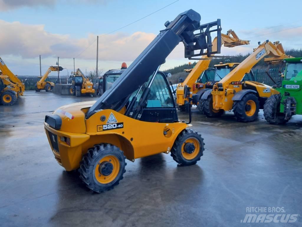 JCB 520-40 Телескопічний навантажувач