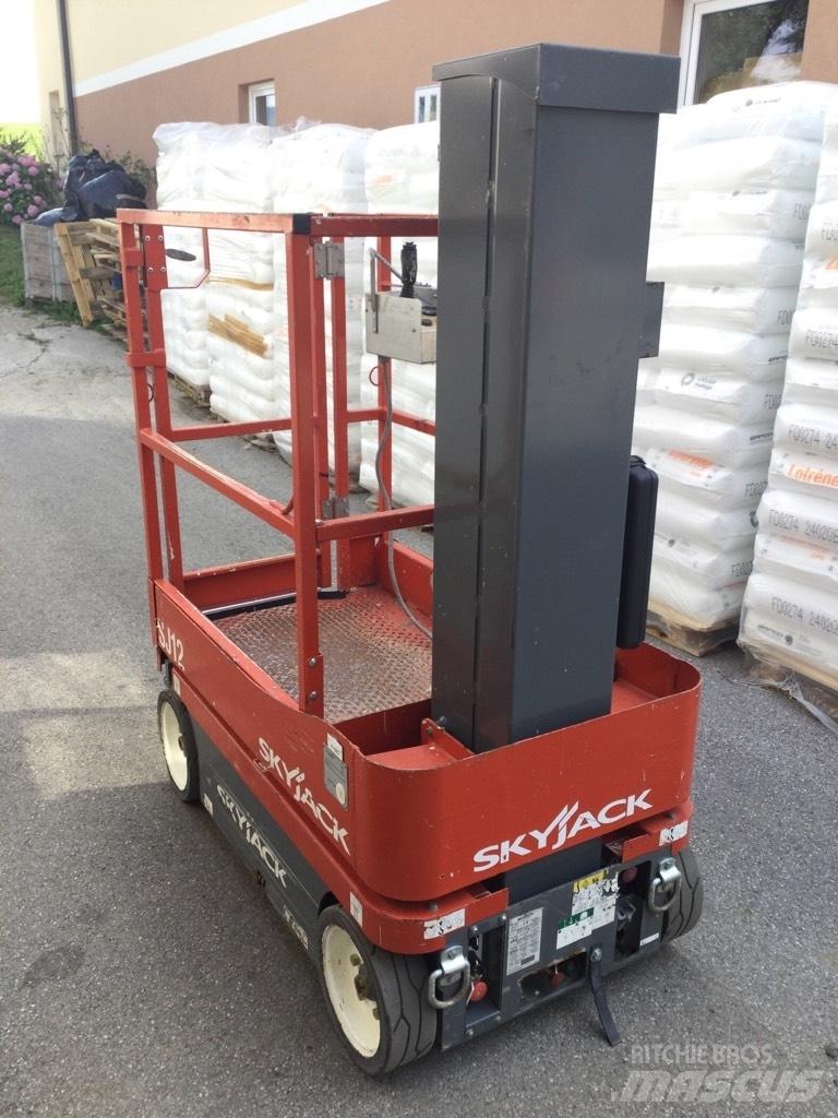 SkyJack SJ 12 Підйомники-ножиці