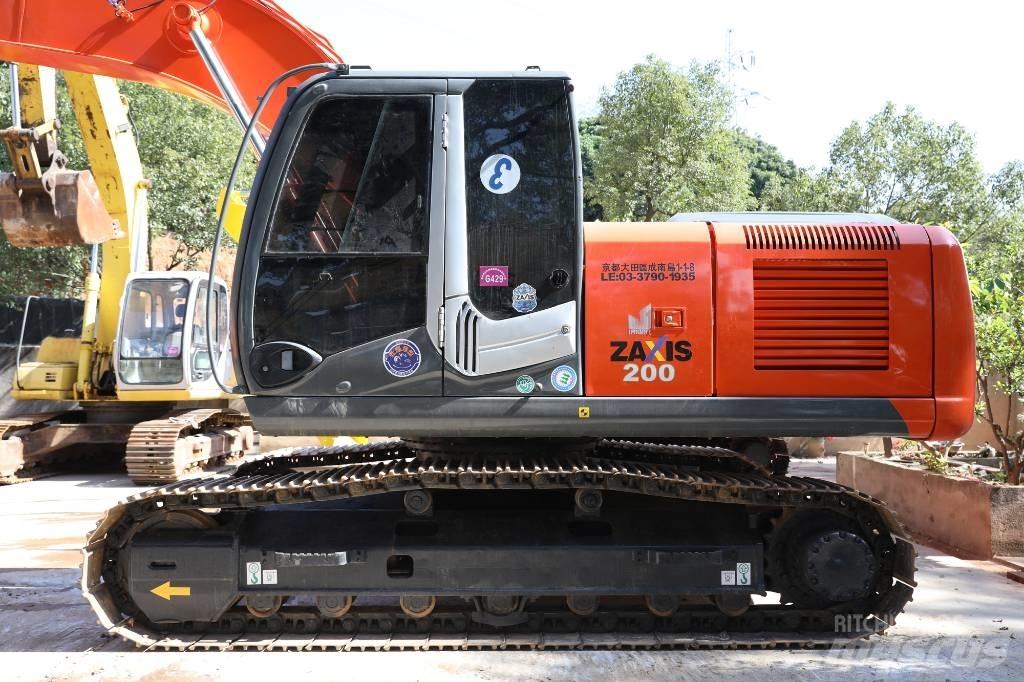 Hitachi ZX 200 LC-6 Гусеничні екскаватори