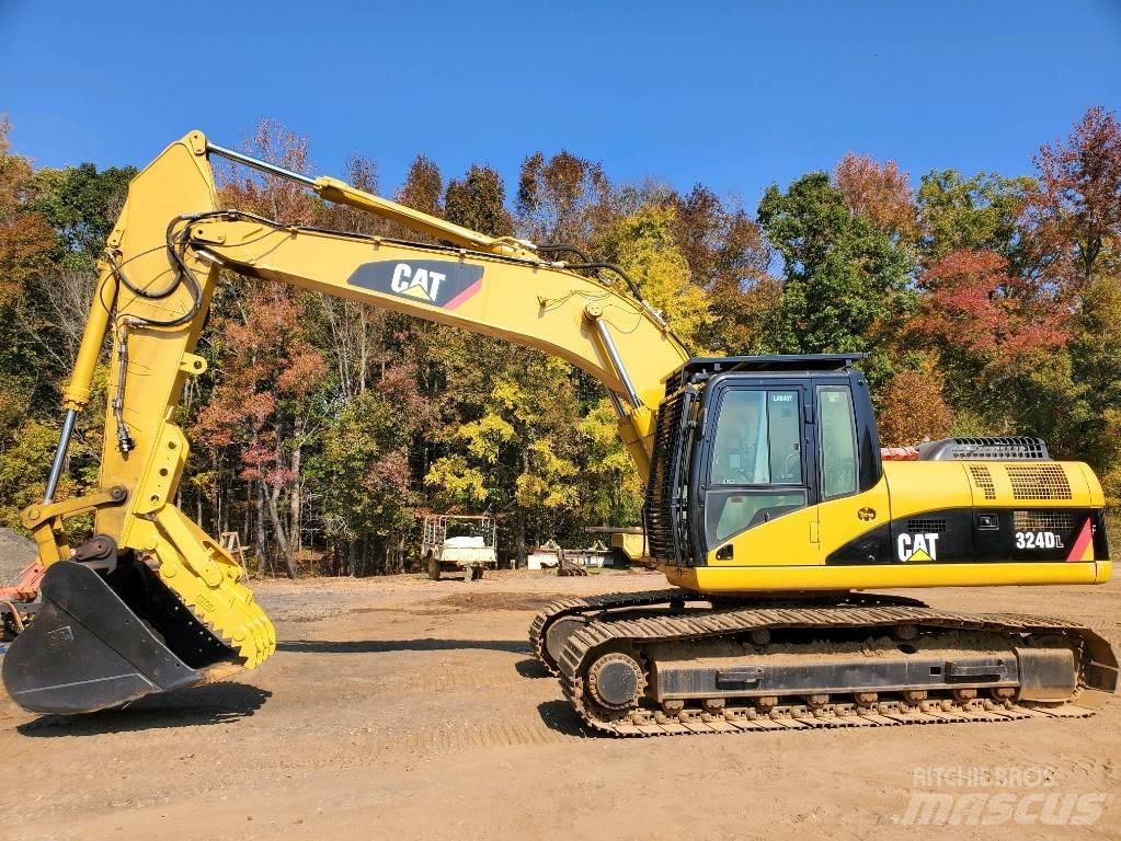 CAT 324D LC Гусеничні екскаватори