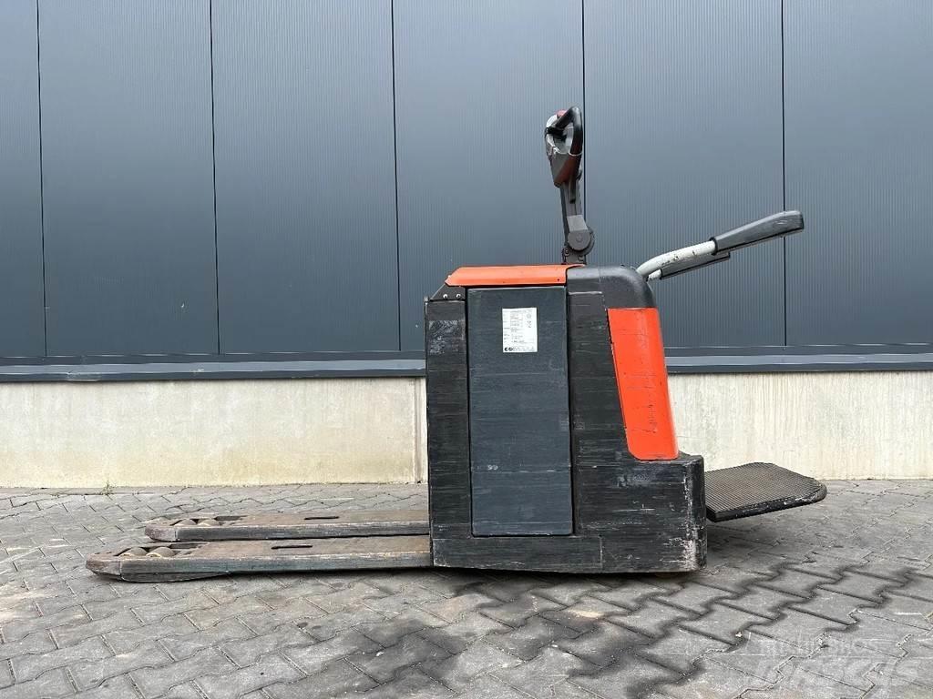 BT LPE240/M Ручний візок