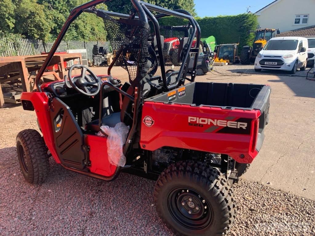 Honda Pioneer 520 Підсобні машини