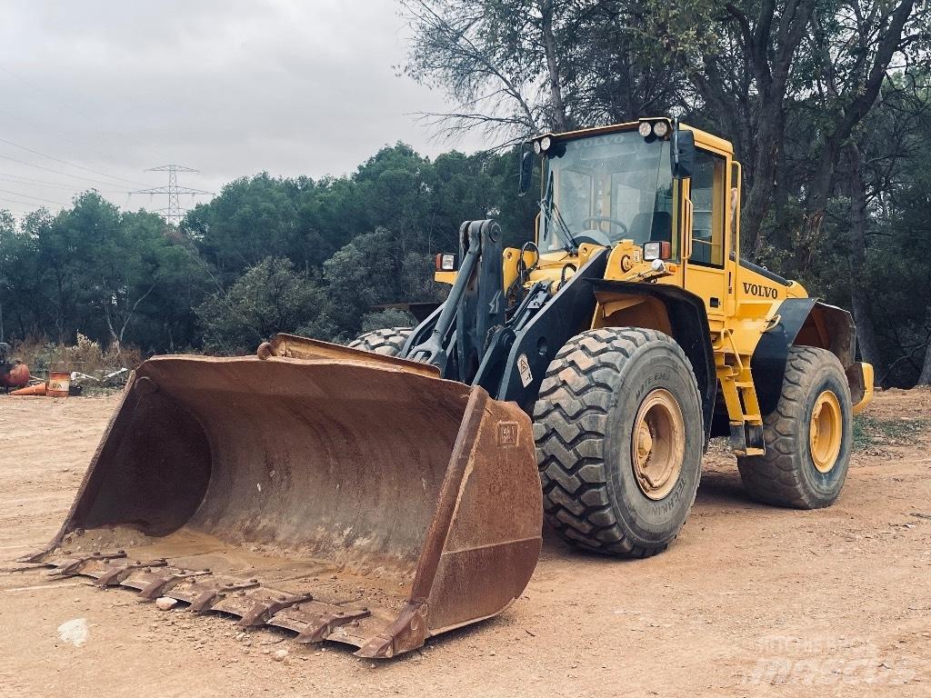 Volvo L120E Фронтальні навантажувачі