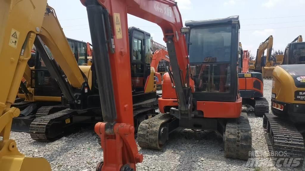 Kubota KX155 Гусеничні екскаватори