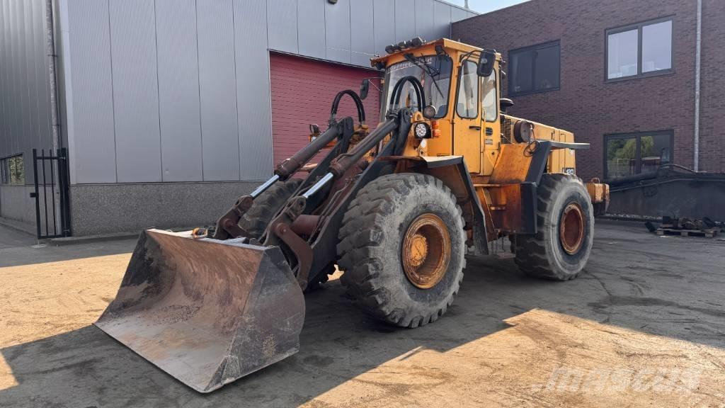 Volvo L 120 Фронтальні навантажувачі