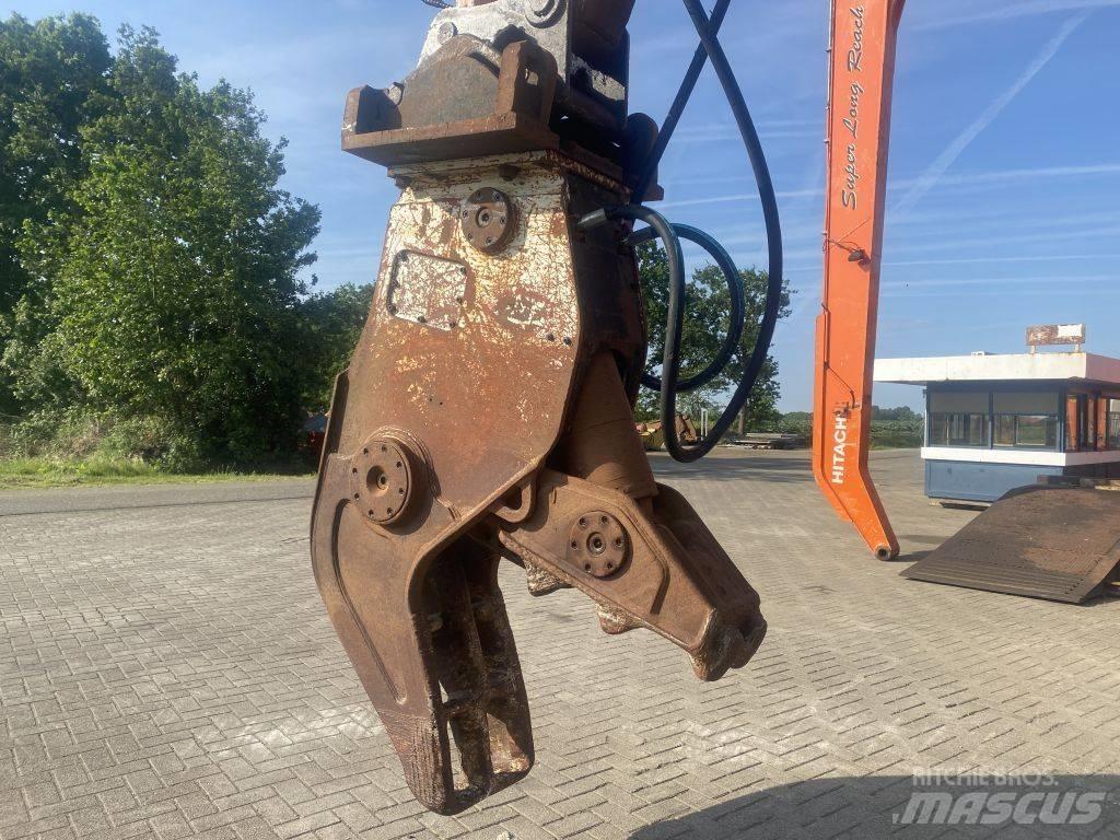  Crusher CW 30 Будівельні роздрібнювачі
