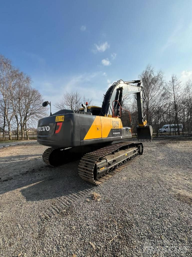 Volvo EC290 Гусеничні екскаватори