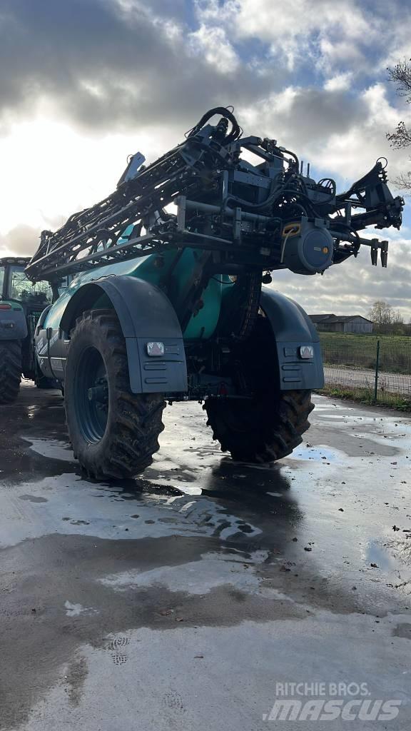 Berthoud Dark55-60 Самохідні обприскувачі