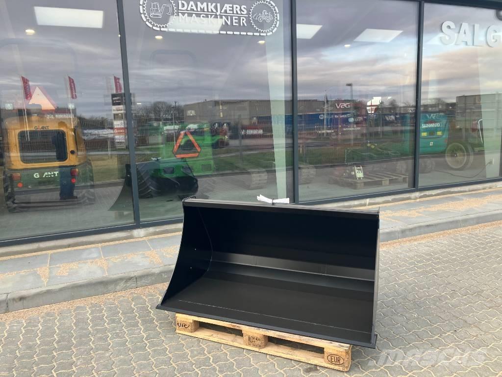 GiANT 452 Малі навантажувачі