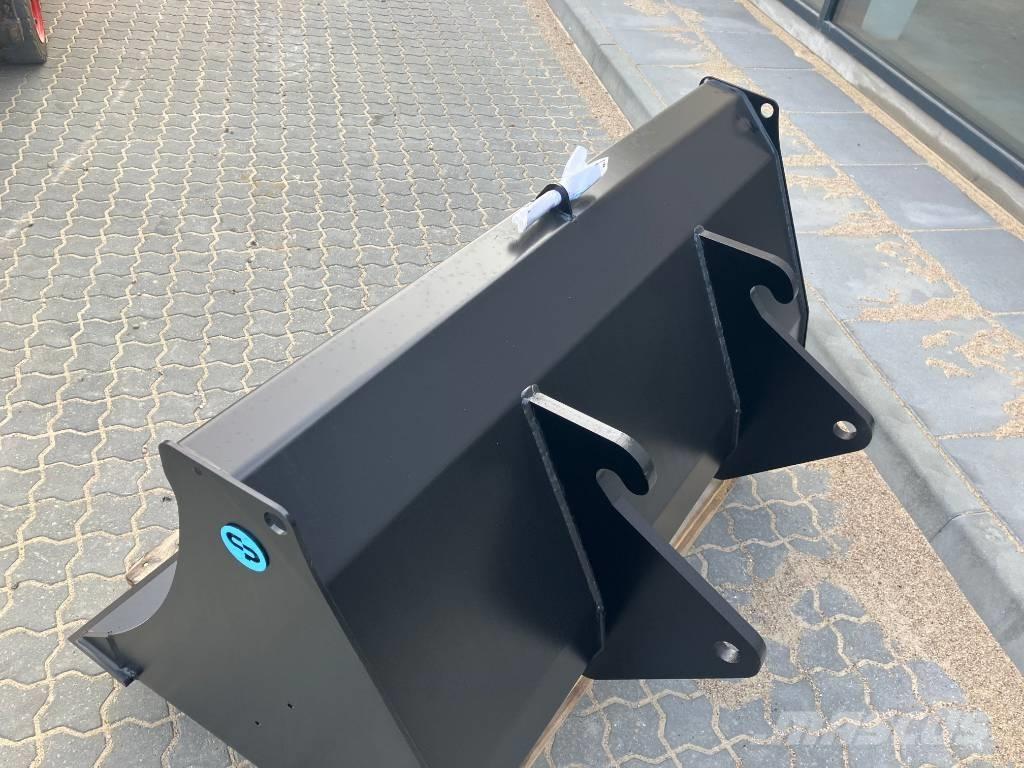 GiANT 452 Малі навантажувачі