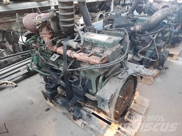 Volvo D7C250 Двигуни