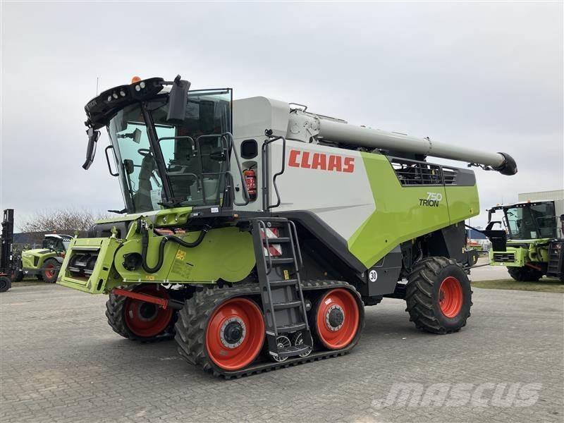 CLAAS TRION 750 TT Зернозбиральні комбайни