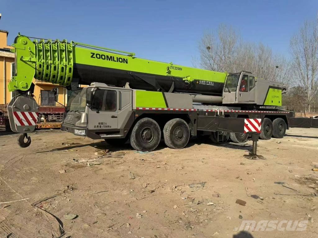 Zoomlion 220 Ton автокрани