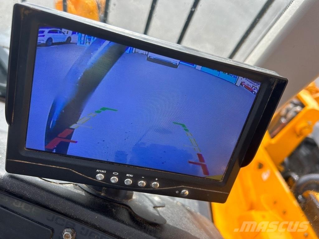 JCB 540-140 Sway / AC Телескопічні навантажувачі