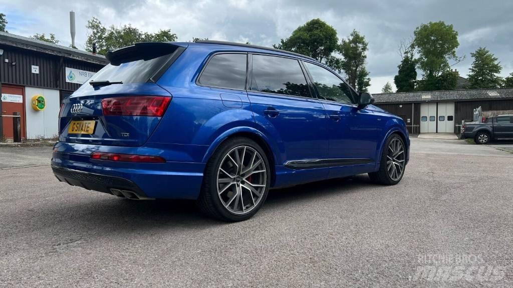 Audi SQ7 Автомобілі