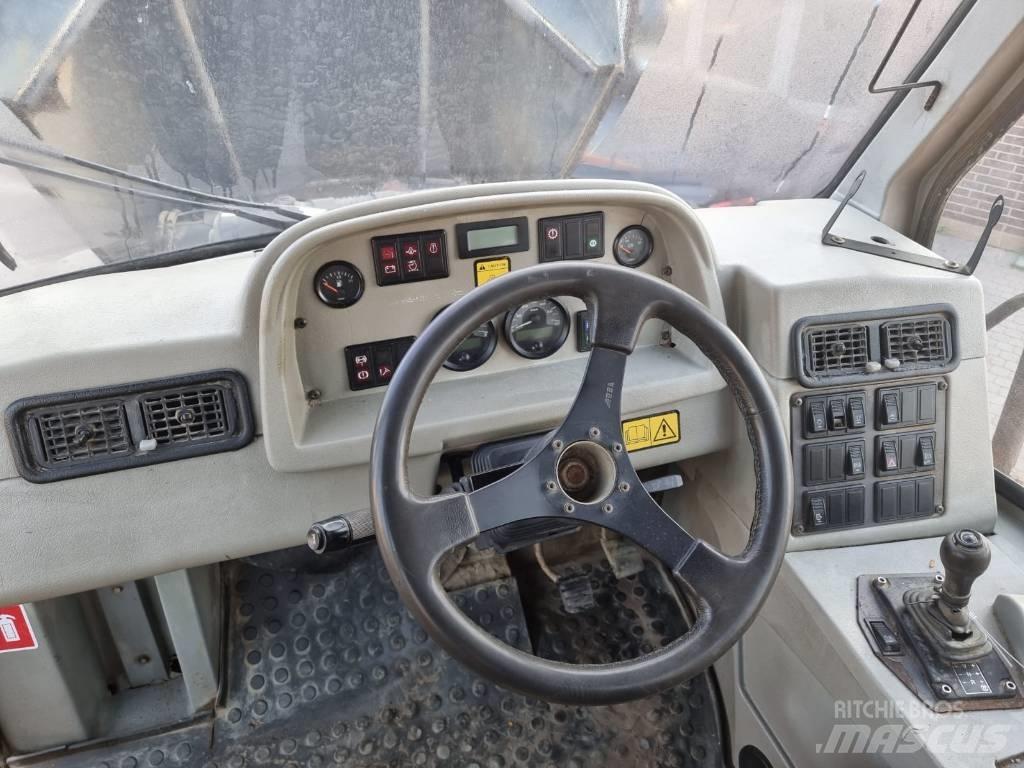 Moxy MT 31 Зчленовані самоскиди