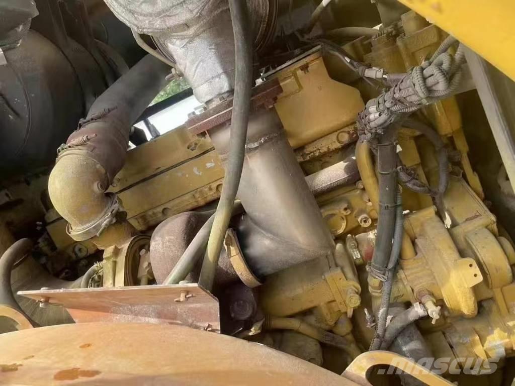 CAT 972 H Фронтальні навантажувачі