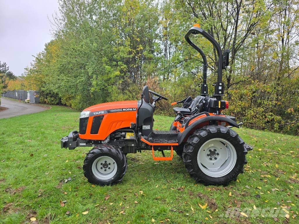 Tafe 6028M Трактори