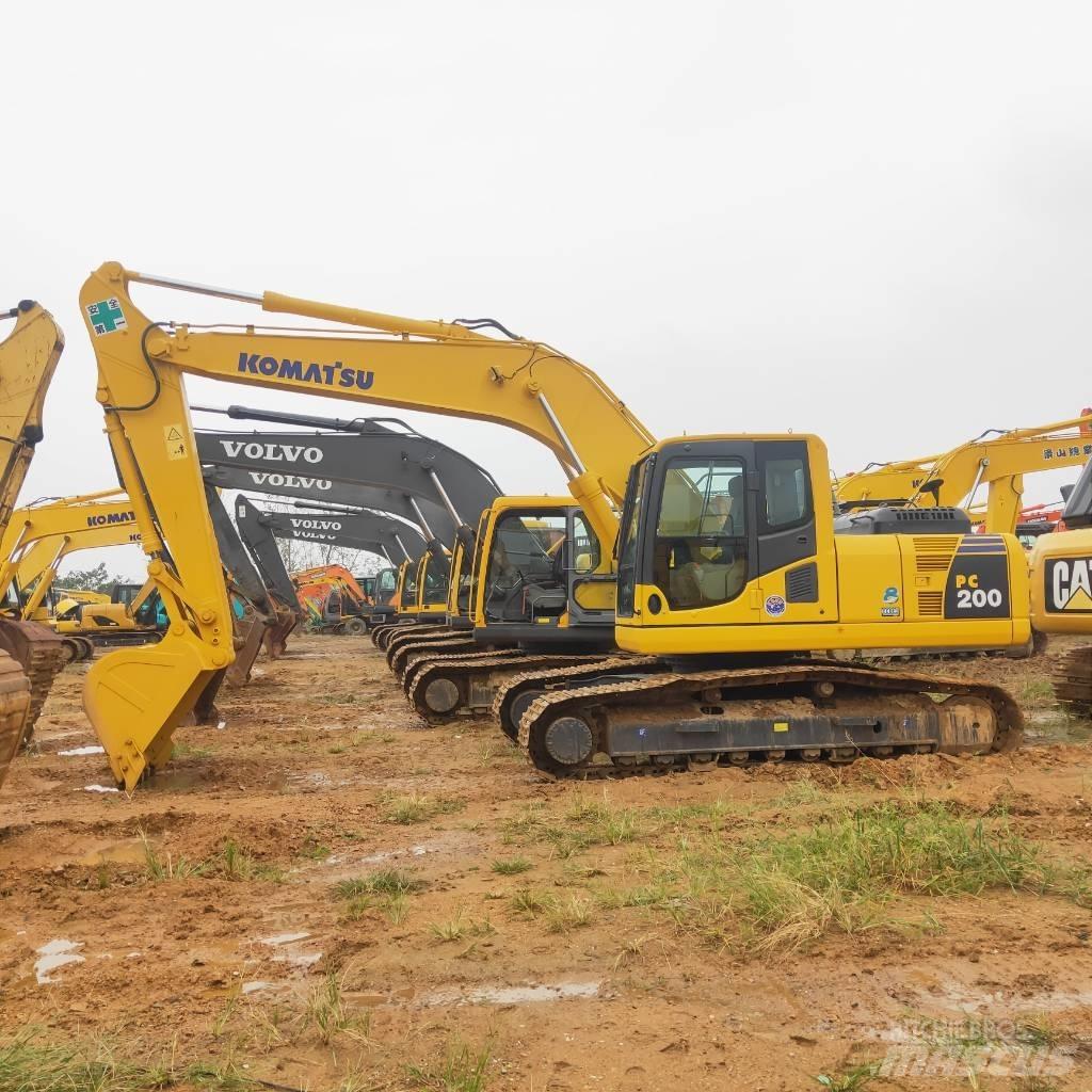 Komatsu PC200-8 Гусеничні екскаватори
