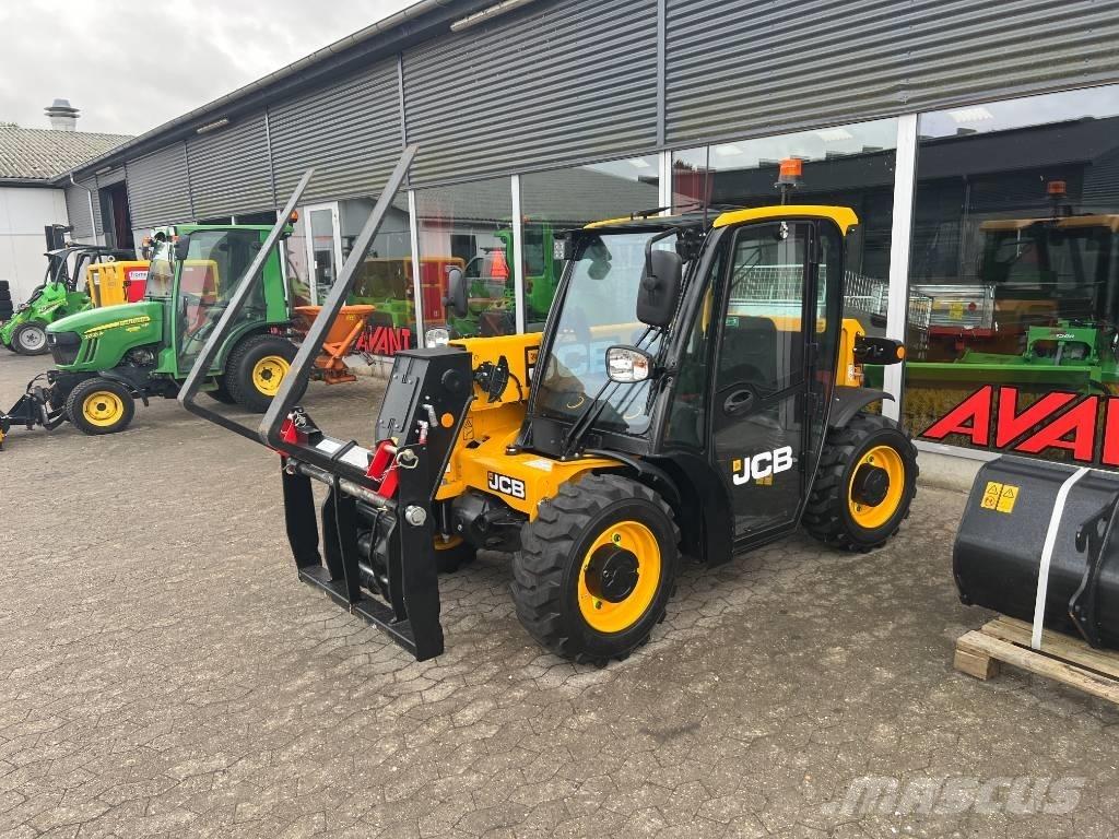 JCB 514-40 Agri Телескопічний навантажувач