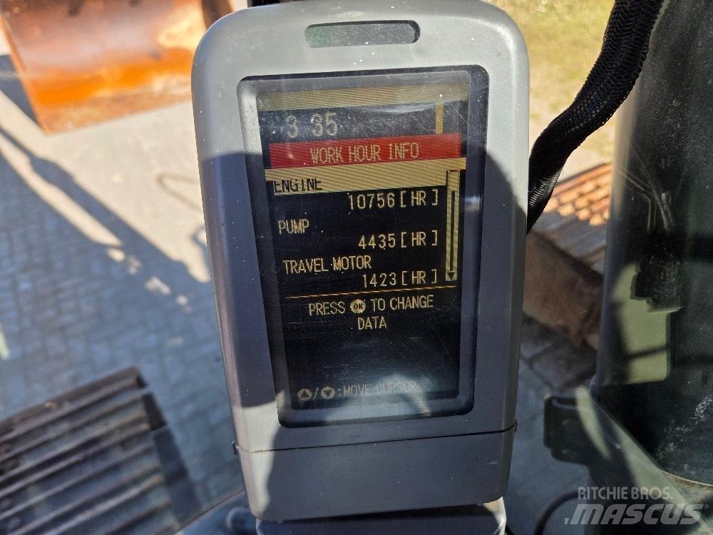CAT 324DL Гусеничні екскаватори