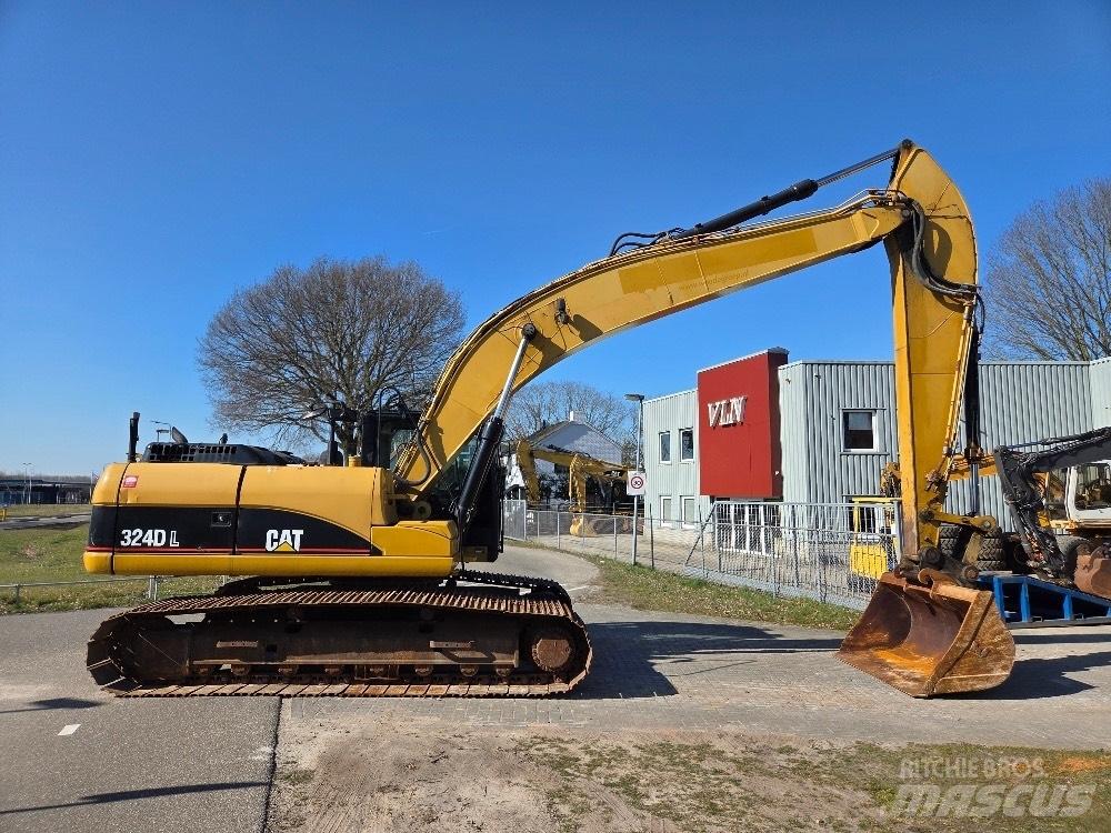 CAT 324DL Гусеничні екскаватори