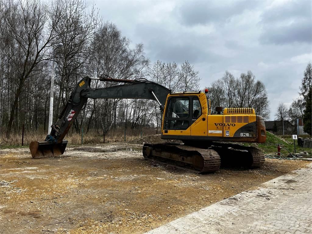 EC210CL Гусеничні екскаватори