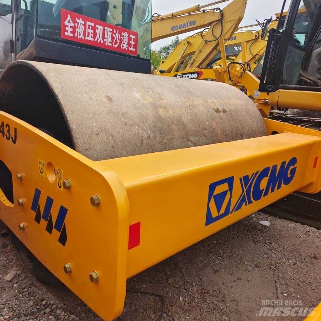 XCMG XS143J Грунтові котки