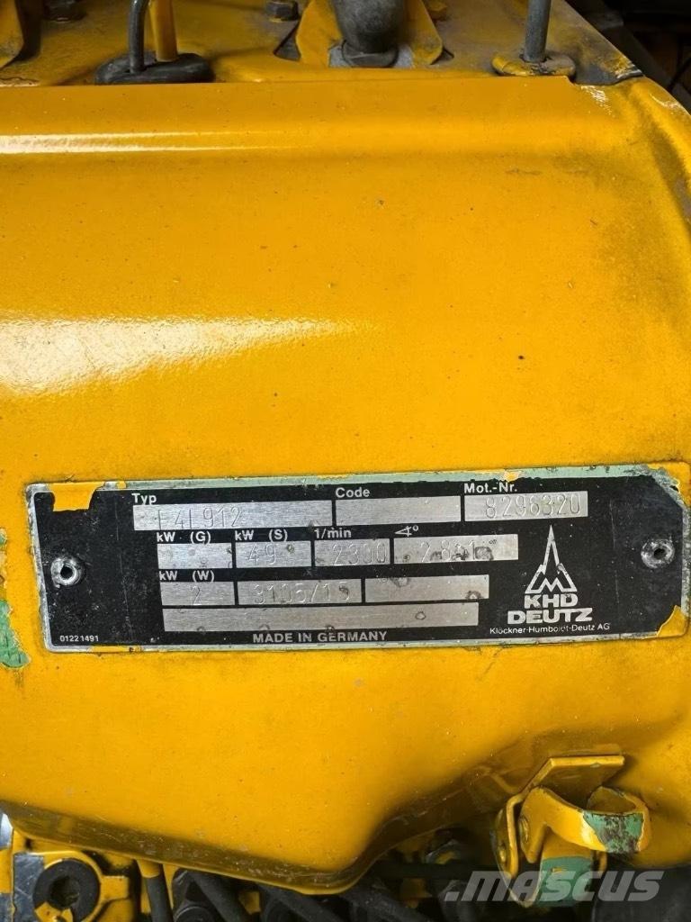 Atlas AR 72 Фронтальні навантажувачі