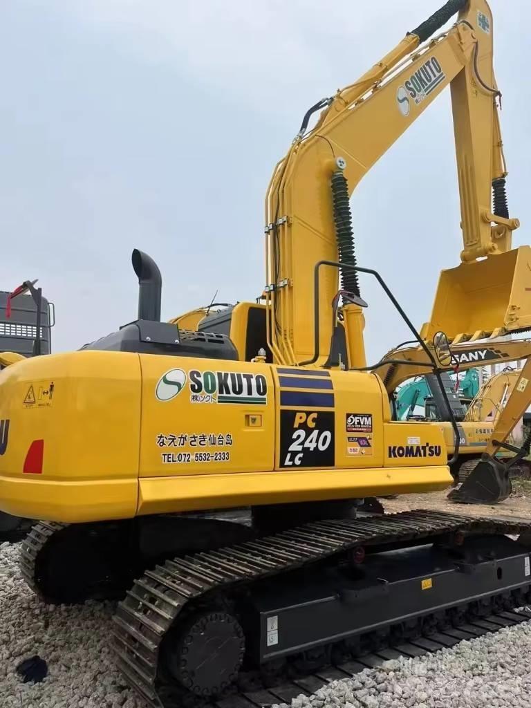 Komatsu PC 240 Гусеничні екскаватори