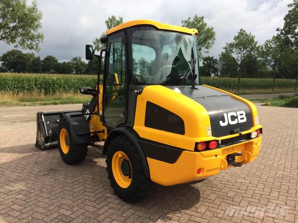 JCB 406 Фронтальні навантажувачі