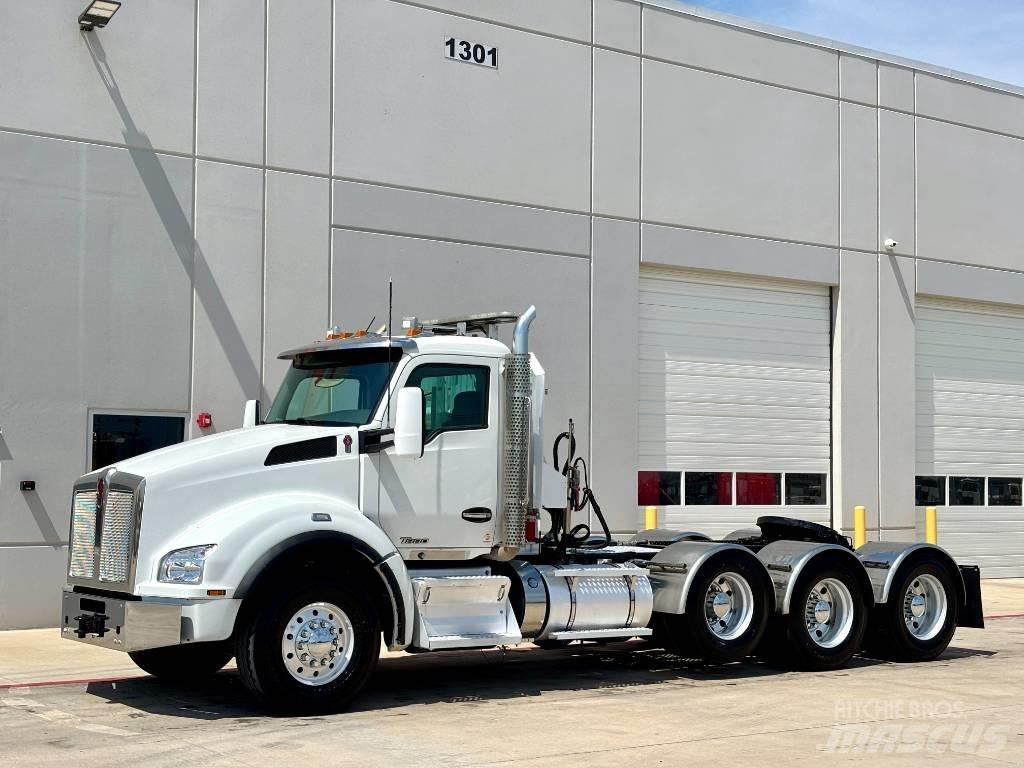 Kenworth T 880 Тягачі