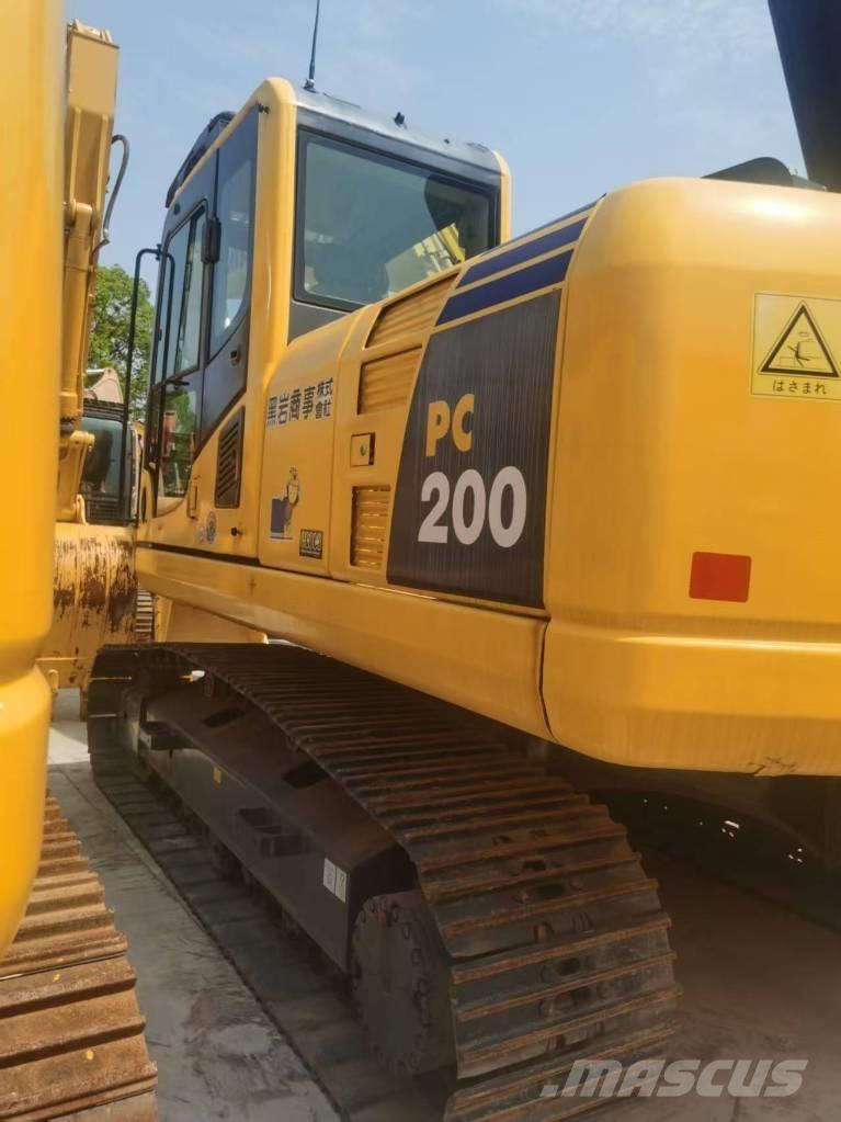 Komatsu PC 200-8 Гусеничні екскаватори