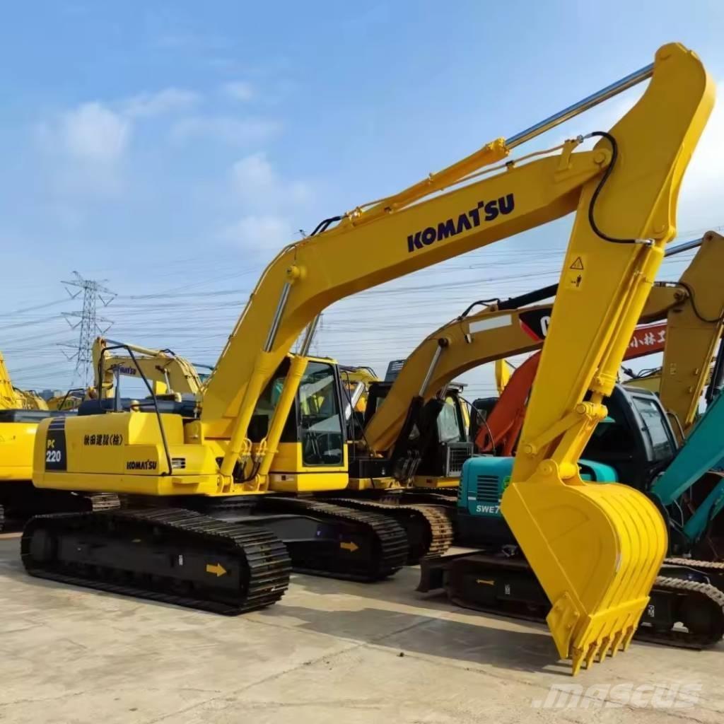 Komatsu PC 220 Гусеничні екскаватори