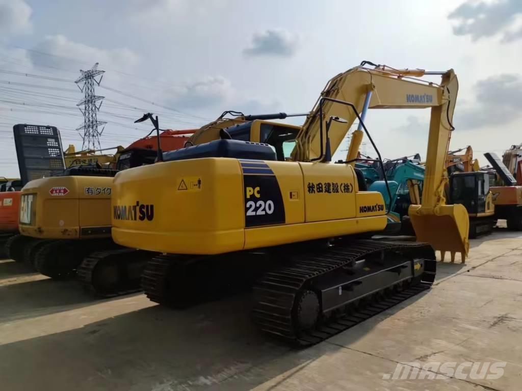 Komatsu PC 220 Гусеничні екскаватори