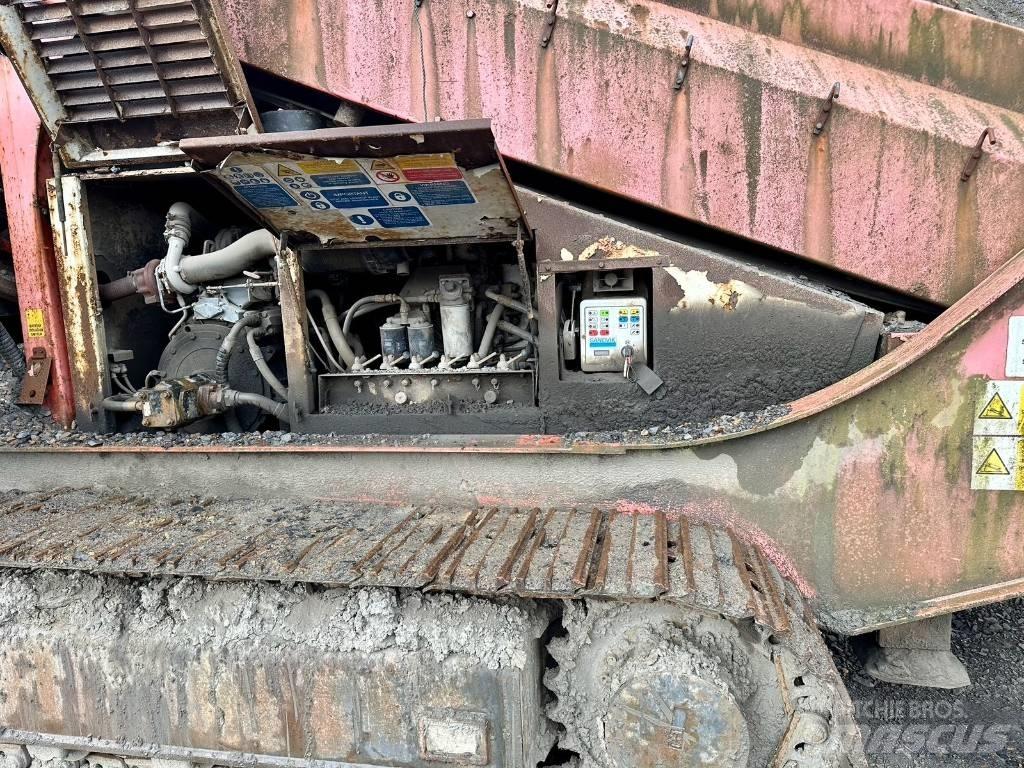 Sandvik QA 440 Мобільні грохоти