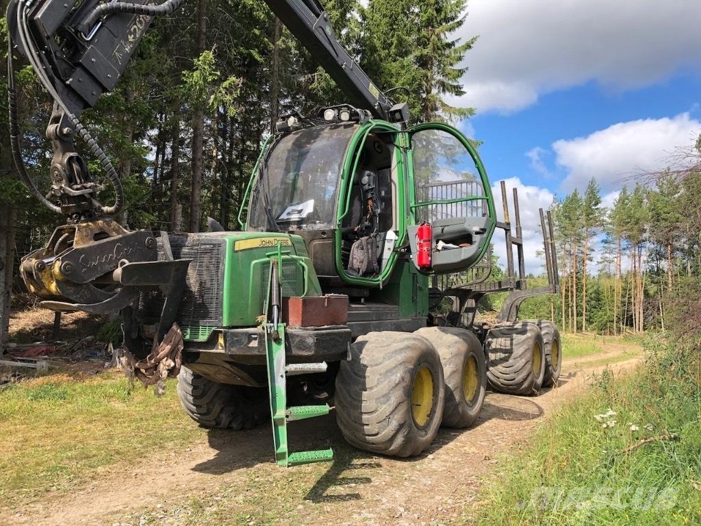 John Deere 810 E Форвардери
