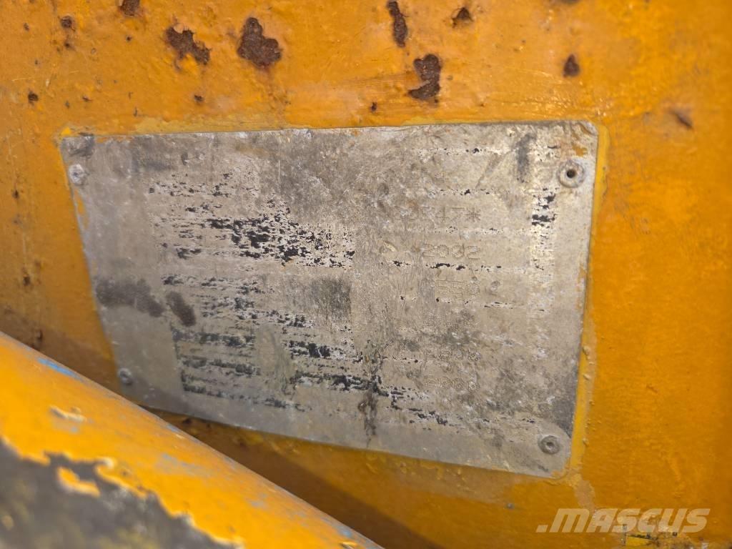 Komatsu SK 714 Міні-навантажувачі