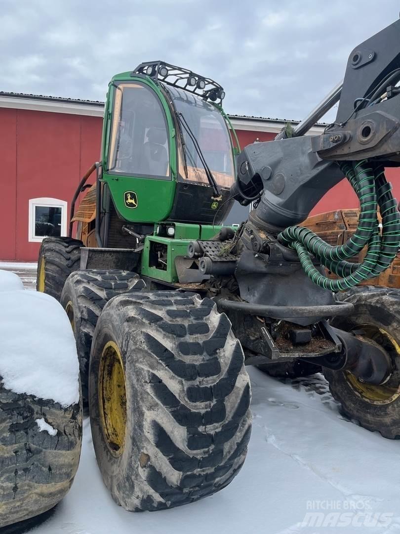 John Deere 1270G Харвестери